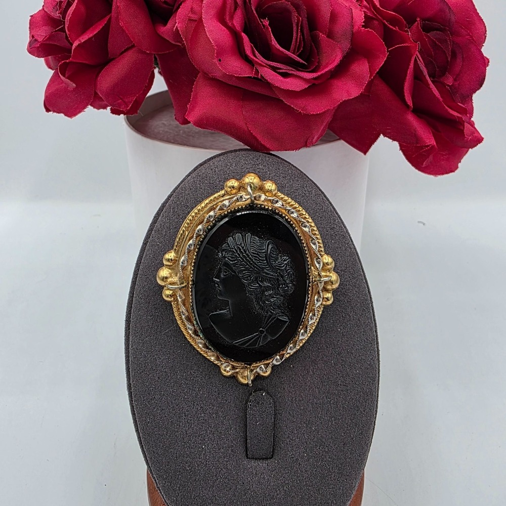 Vintage Black Cameo Brooch Oval Gold Tone Profile Woman Victorian Mourning